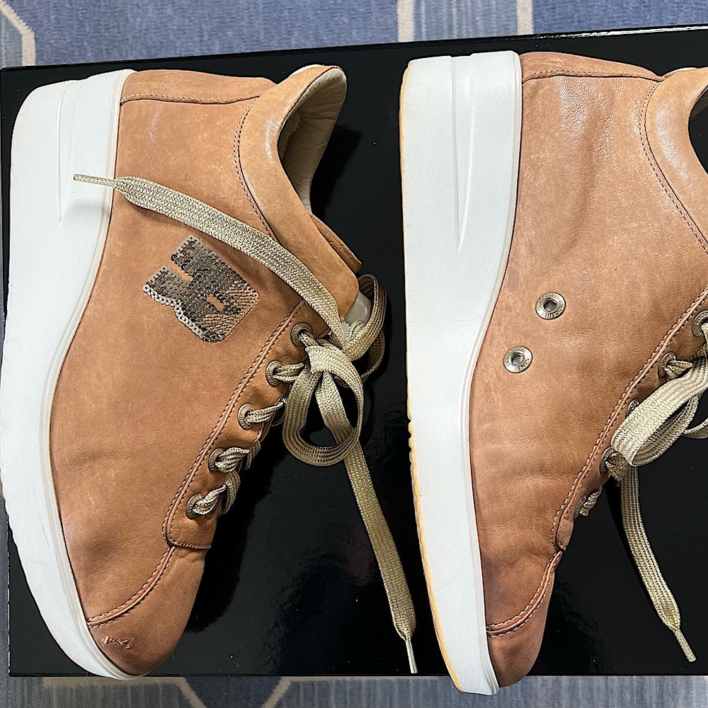 RUCO LINE SNEAKERS! Camel color/ White wedge. Excellent condition.

Size 11